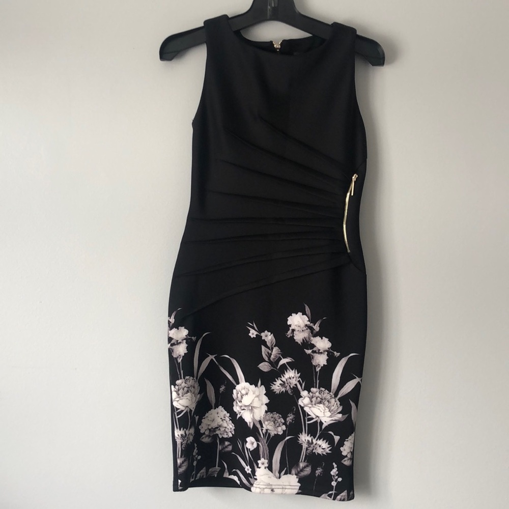 Suzy Shier black sleeveless shift dress
